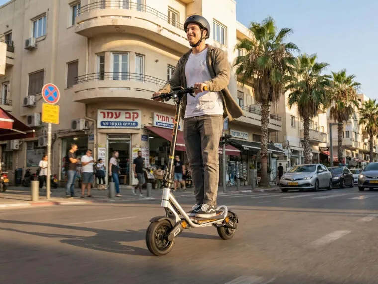 קורקינט חשמלי — רחוב עירוני
